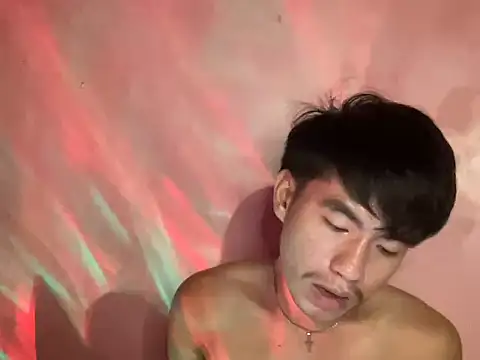 Benevolent_XO_Marc stripchat live cam model