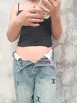 sena-cute stripchat live cam model