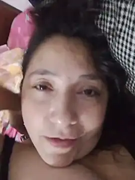 cachonda69- stripchat live cam model