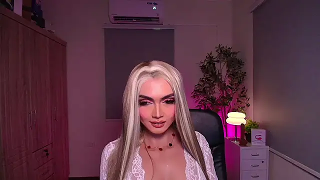 MsMollyMercer stripchat live cam model