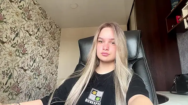 HarrietBunner stripchat live cam model