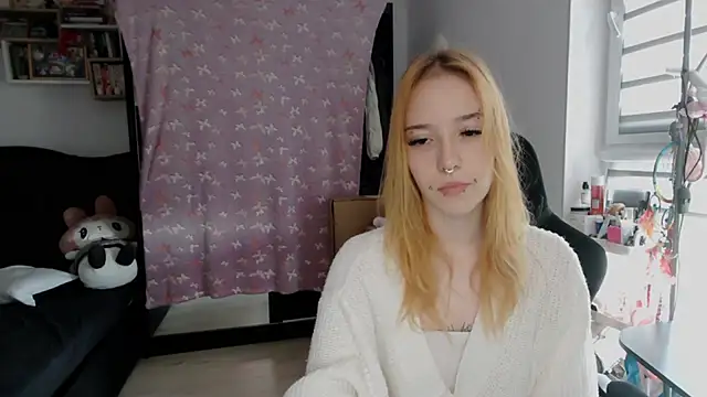 foxSonya stripchat live cam model