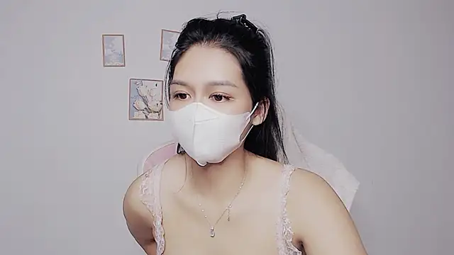 DearEmi-20 stripchat live cam model
