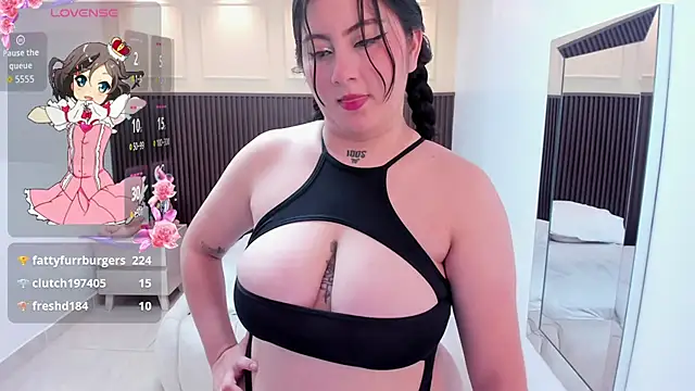 LOLAMAXI stripchat live cam model