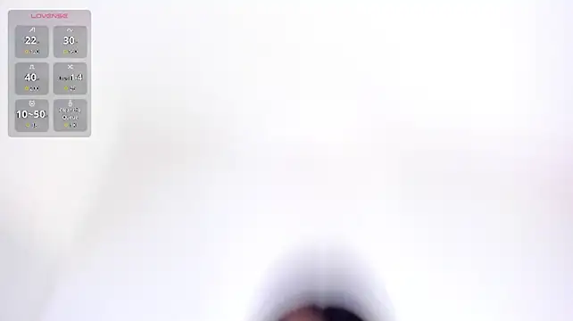 Lia_Guzman stripchat live cam model
