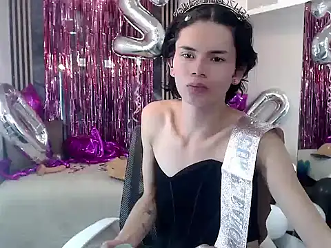 Jazmiin_Rosee stripchat live cam model