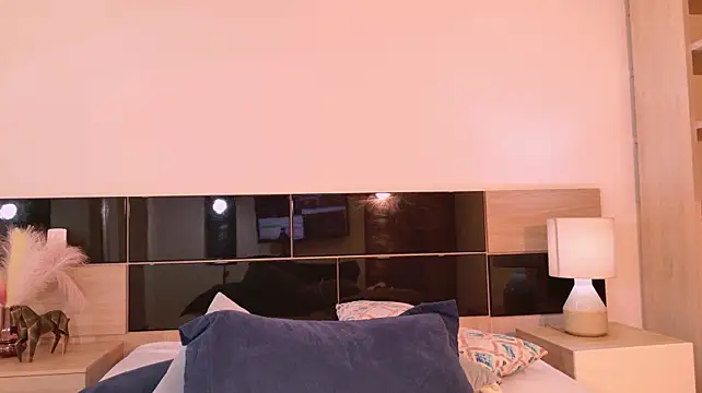 KendallReeds stripchat live cam model