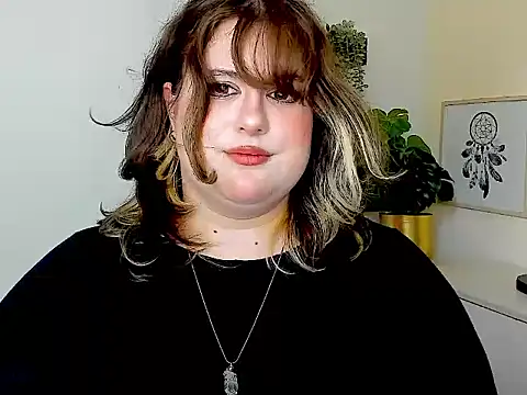 OpheliaLush stripchat live cam model
