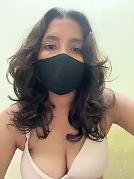 Shivani_4763 stripchat live cam model