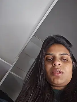 SelenaGomez26 stripchat live cam model