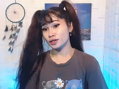 urasian_shirley21 stripchat live cam model