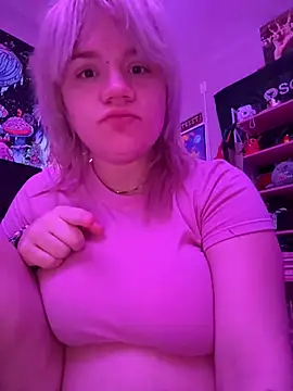 Cutiepiespanks stripchat live cam model