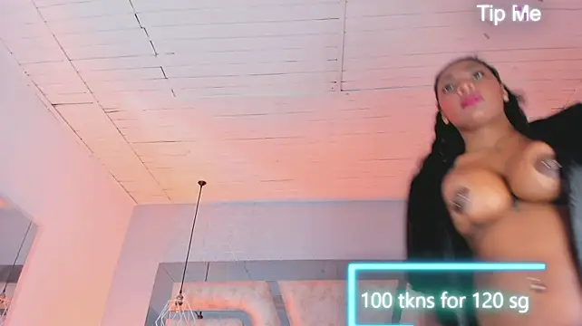 AngelineHeet stripchat live cam model
