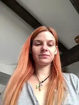 LeylaSquirtyBirty stripchat live cam model