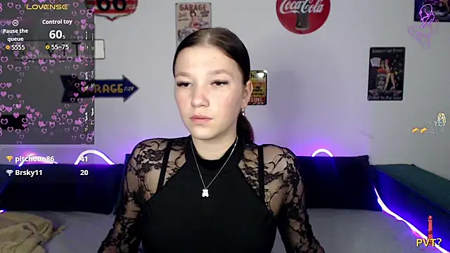 StarlightWish stripchat live cam model