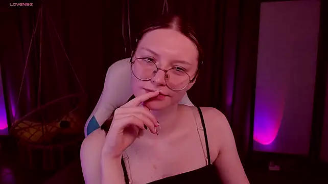 MaryVance stripchat live cam model