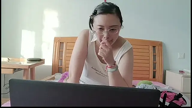 florence32968 stripchat live cam model