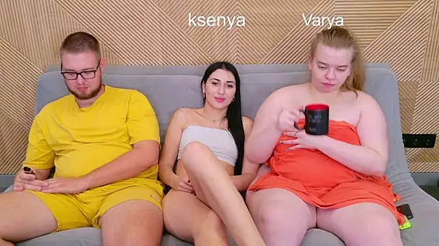 Ksenny stripchat live cam model