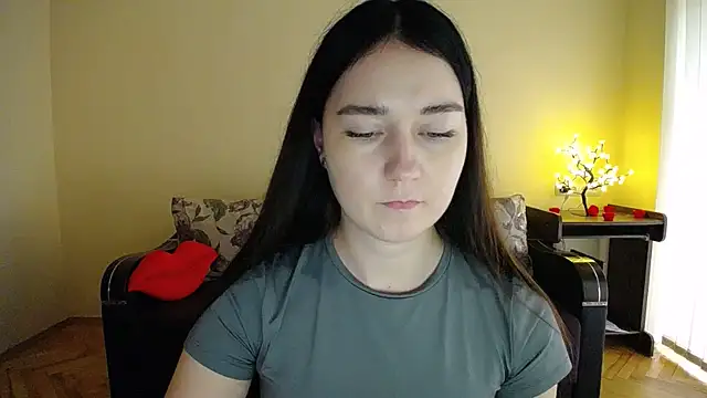 Pretty_shy stripchat live cam model