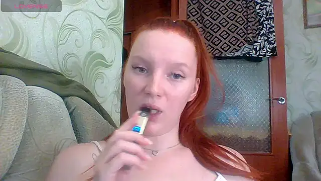 Mary_Blu stripchat live cam model