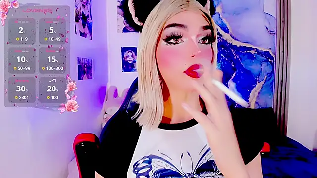blonde_queen- stripchat live cam model