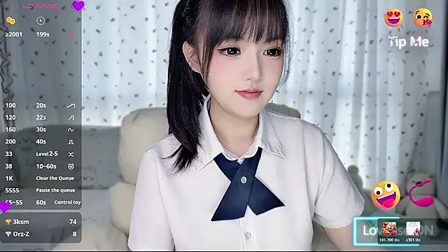rou-laila stripchat live cam model