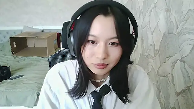 JacklynGingrich stripchat live cam model