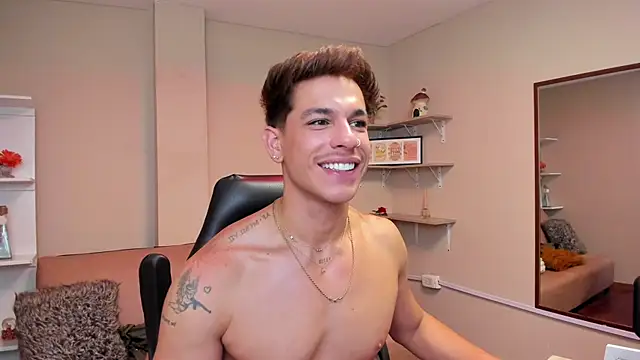 _Juan023_ stripchat live cam model