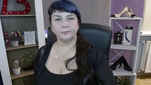 velvet_gloria stripchat live cam model