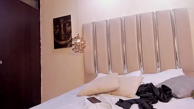LeoDrake_ stripchat live cam model
