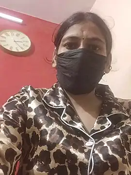 hot_taara stripchat live cam model