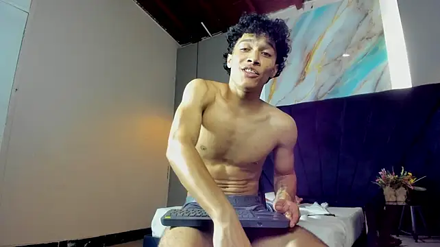 ArezVozz stripchat live cam model