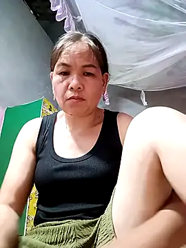 emgaihoixuan stripchat live cam model