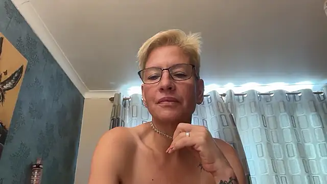 JennyHazel1 stripchat live cam model