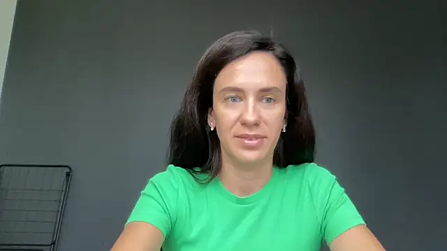Omelvia stripchat live cam model