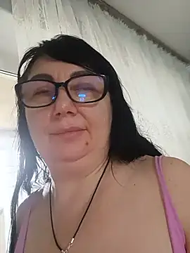 MariSwan222 stripchat live cam model