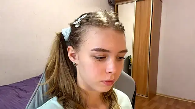 HebrewRiding stripchat live cam model