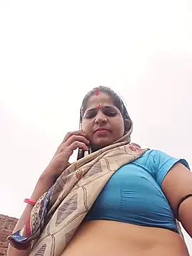 Joohi_Chawla143 stripchat live cam model