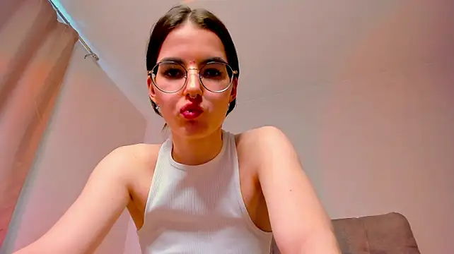 AriellaTesk stripchat live cam model