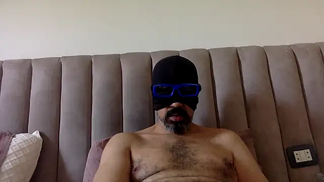 CaiBull stripchat live cam model