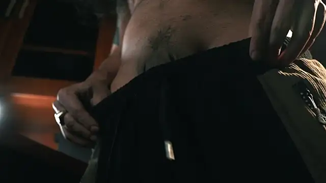 NurNikolao stripchat live cam model