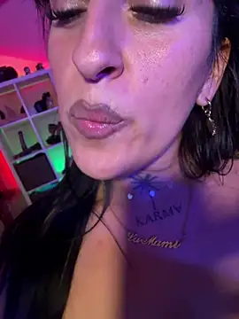 CarolaDrago stripchat live cam model