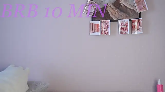 norakisses stripchat live cam model