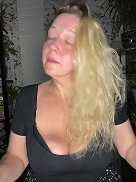 JenniferCarmen stripchat live cam model