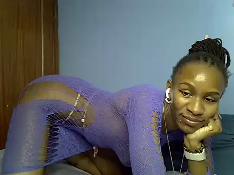 Queen_slim2 stripchat live cam model