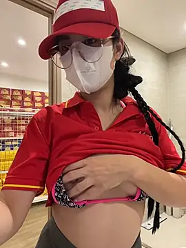Sneaky_Cumshoot stripchat live cam model