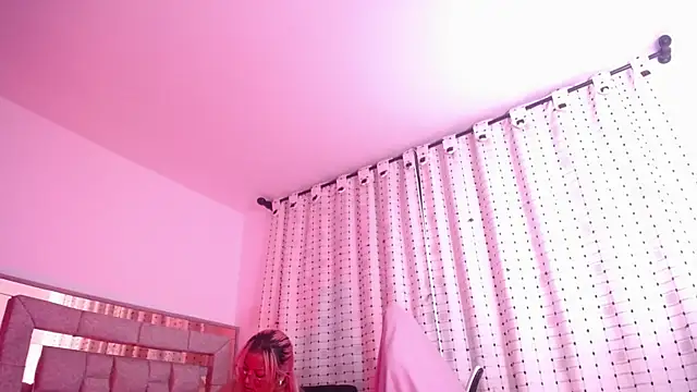 salomecastro_ stripchat live cam model