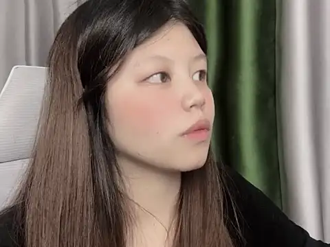 yanyan2007 stripchat live cam model