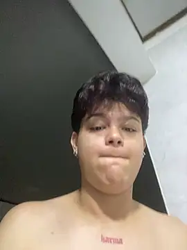 iansayd_ftm stripchat live cam model