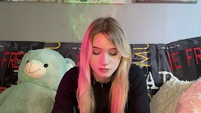 EarlineStrojnys stripchat live cam model